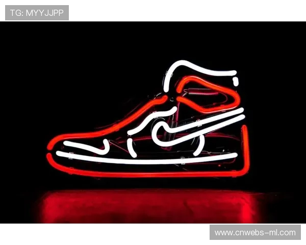 篮球鞋成文化媒介，设计更侧重街头场景